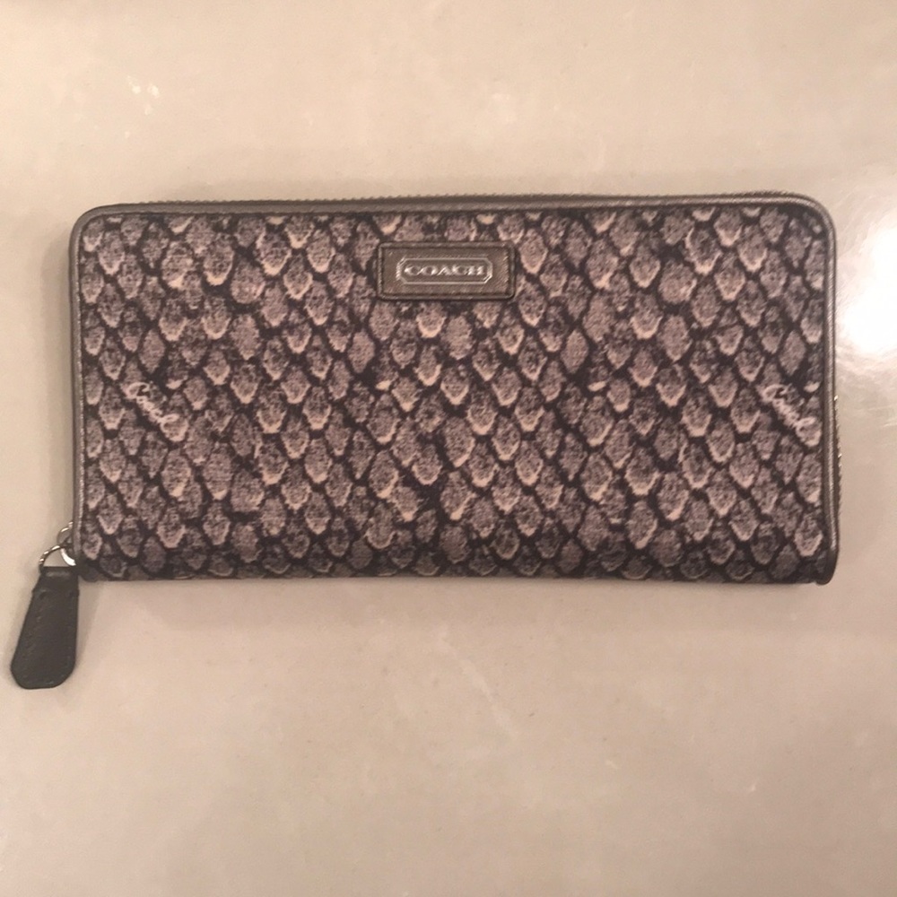 New Coach Fabric Wallet Pewter Silver Zip Around